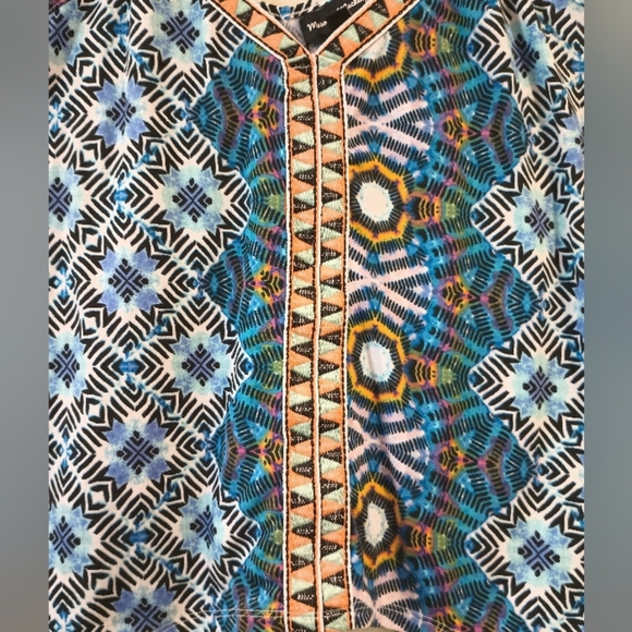 Mason and Mackenzie Multicolor Asymmetrical Spaghetti Strap Tank Top Size XL - Picture 3 of 7